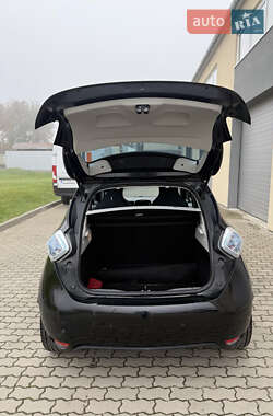 Хэтчбек Renault Zoe 2015 в 