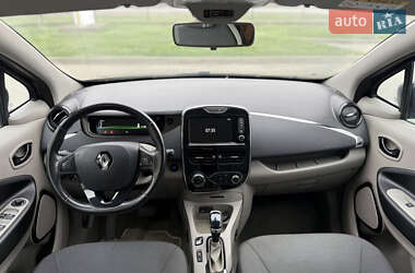 Хэтчбек Renault Zoe 2015 в 
