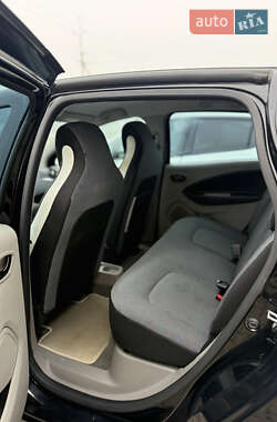 Хэтчбек Renault Zoe 2015 в 