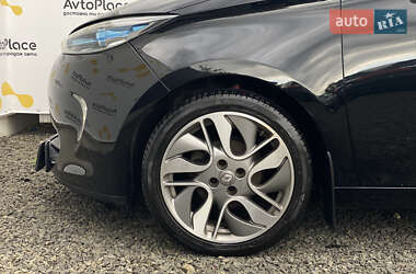 Хэтчбек Renault Zoe 2016 в 