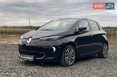 Хэтчбек Renault Zoe 2016 в 