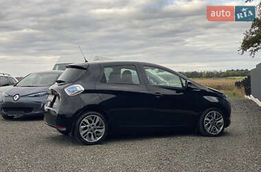 Хэтчбек Renault Zoe 2016 в 