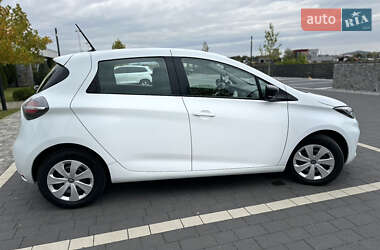 Хэтчбек Renault Zoe 2021 в 