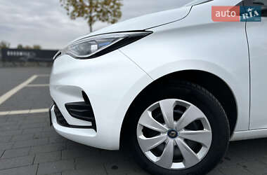 Хэтчбек Renault Zoe 2021 в 