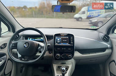 Хэтчбек Renault Zoe 2014 в 