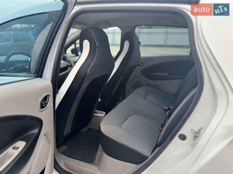 Хэтчбек Renault Zoe 2014 в Дубно