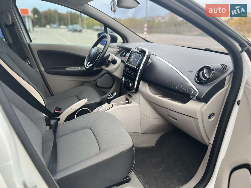 Хэтчбек Renault Zoe 2014 в Дубно