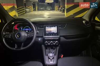 Хэтчбек Renault Zoe 2020 в 