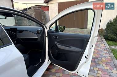 Хетчбек Renault Zoe 2022 в 