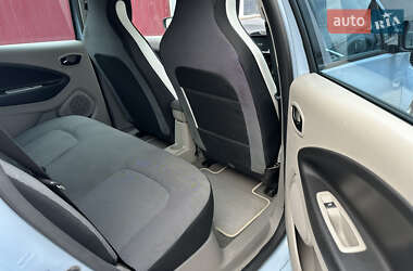 Хэтчбек Renault Zoe 2016 в 