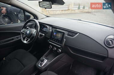 Хэтчбек Renault Zoe 2020 в 
