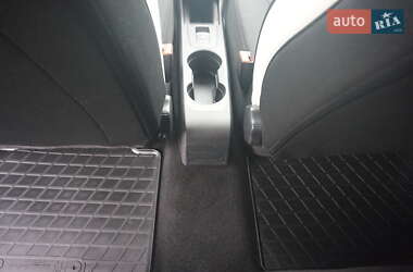 Хэтчбек Renault Zoe 2020 в 