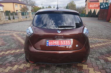Хэтчбек Renault Zoe 2015 в 