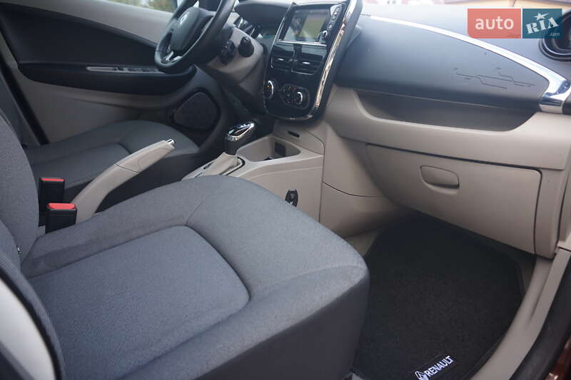 Хэтчбек Renault Zoe 2015 в Самборе