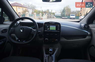 Хэтчбек Renault Zoe 2015 в 