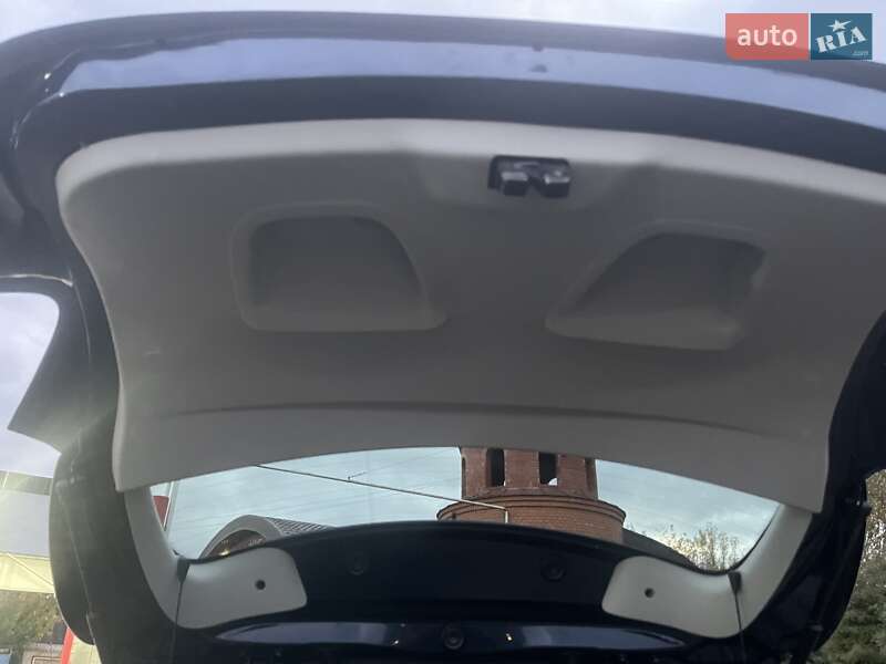 Хэтчбек Renault Zoe 2022 в Дубно