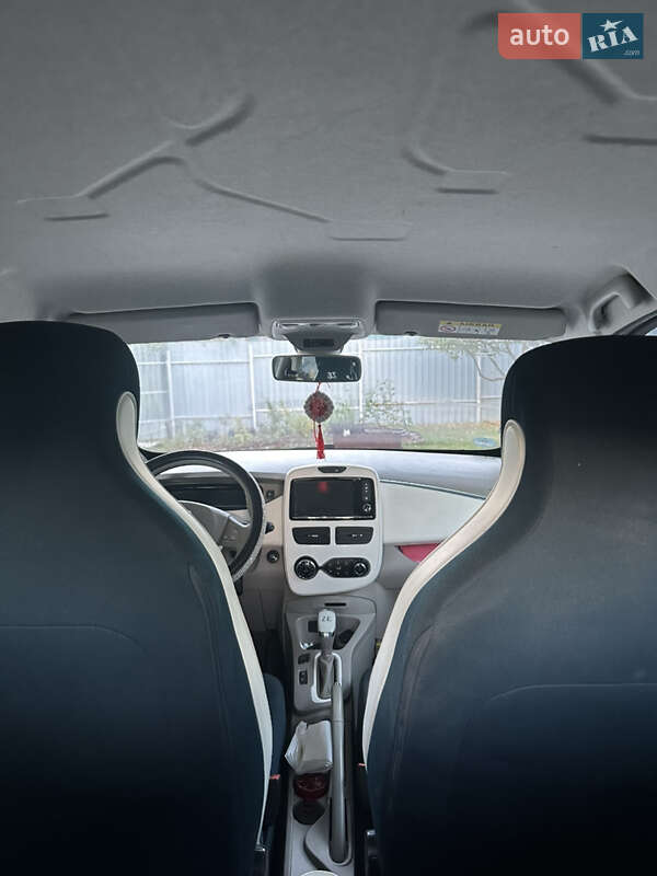 Хэтчбек Renault Zoe 2014 в Полтаве фото 10 Хэтчбек Renault Zoe 2014 в Полтаве