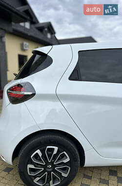 Хэтчбек Renault Zoe 2021 в 
