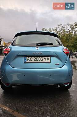 Хэтчбек Renault Zoe 2020 в 