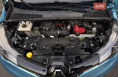 Хэтчбек Renault Zoe 2020 в 