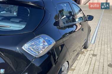 Хетчбек Renault Zoe 2014 в 