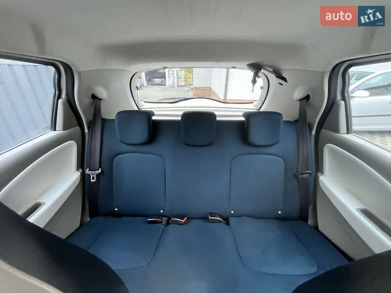 Хетчбек Renault Zoe 2013 в Звягелі фото 27 Хетчбек Renault Zoe 2013 в Звягелі