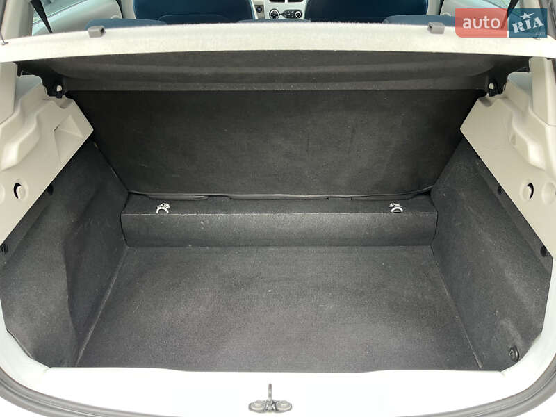 Хетчбек Renault Zoe 2013 в Звягелі фото 22 Хетчбек Renault Zoe 2013 в Звягелі