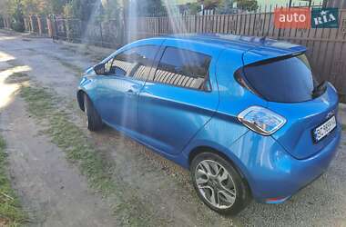 Хетчбек Renault Zoe 2016 в  фото 5 Хетчбек Renault Zoe 2016 в