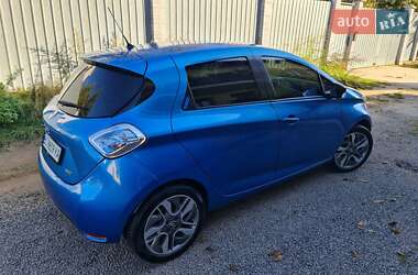 Хетчбек Renault Zoe 2016 в  фото 8 Хетчбек Renault Zoe 2016 в