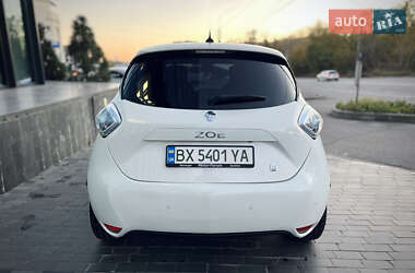 Хетчбек Renault Zoe 2015 в 