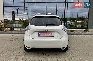 Хэтчбек Renault Zoe 2015 в 