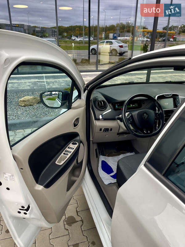 Хэтчбек Renault Zoe 2015 в Луцке фото 20 Хэтчбек Renault Zoe 2015 в Луцке