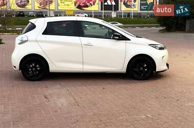 Хэтчбек Renault Zoe 2017 в 