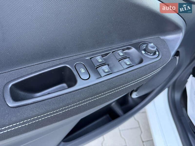 Хэтчбек Renault Zoe 2017 в Дубно фото 18 Хэтчбек Renault Zoe 2017 в Дубно