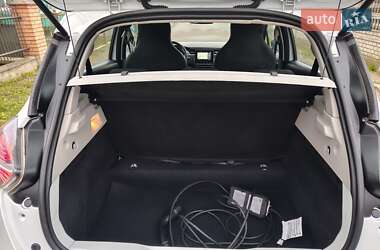 Хэтчбек Renault Zoe 2021 в 