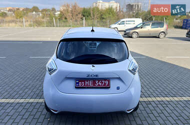 Хетчбек Renault Zoe 2014 в  фото 16 Хетчбек Renault Zoe 2014 в