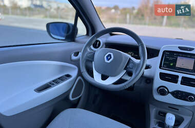 Хетчбек Renault Zoe 2014 в  фото 25 Хетчбек Renault Zoe 2014 в