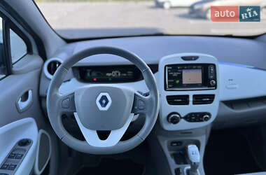 Хетчбек Renault Zoe 2014 в  фото 28 Хетчбек Renault Zoe 2014 в