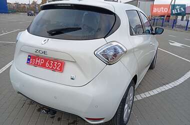 Хетчбек Renault Zoe 2014 в  фото 5 Хетчбек Renault Zoe 2014 в