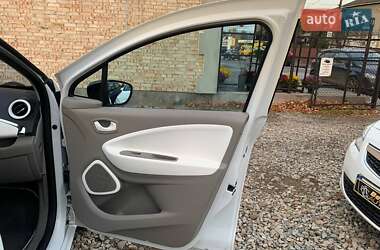 Хетчбек Renault Zoe 2015 в  фото 12 Хетчбек Renault Zoe 2015 в