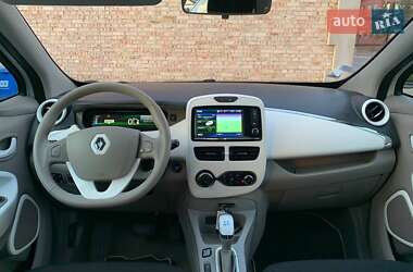 Хетчбек Renault Zoe 2015 в  фото 16 Хетчбек Renault Zoe 2015 в