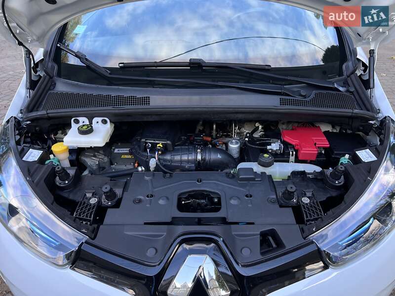 Хетчбек Renault Zoe 2017 в Чернівцях фото 15 Хетчбек Renault Zoe 2017 в Чернівцях