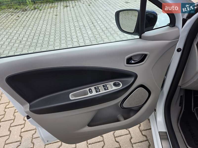 Хэтчбек Renault Zoe 2016 в Черновцах фото 13 Хэтчбек Renault Zoe 2016 в Черновцах