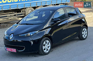 Хетчбек Renault Zoe 2015 в  фото 14 Хетчбек Renault Zoe 2015 в
