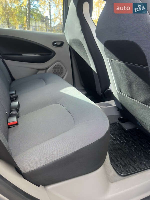 Хетчбек Renault Zoe 2015 в Золочеві