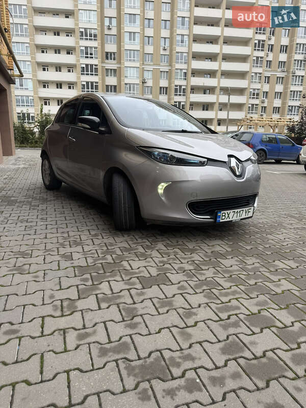 Хэтчбек Renault Zoe 2015 в Хмельницком