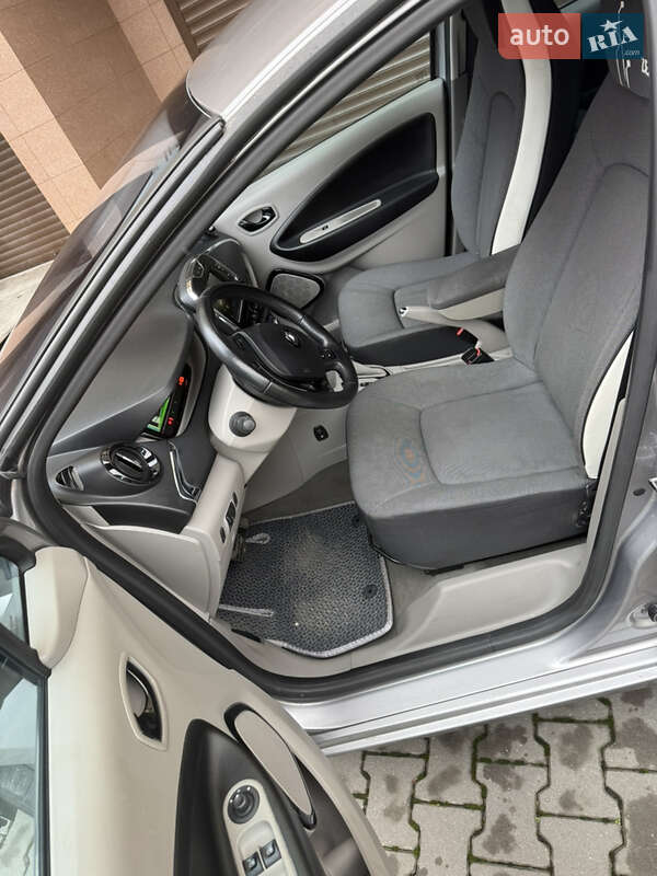 Хэтчбек Renault Zoe 2015 в Хмельницком