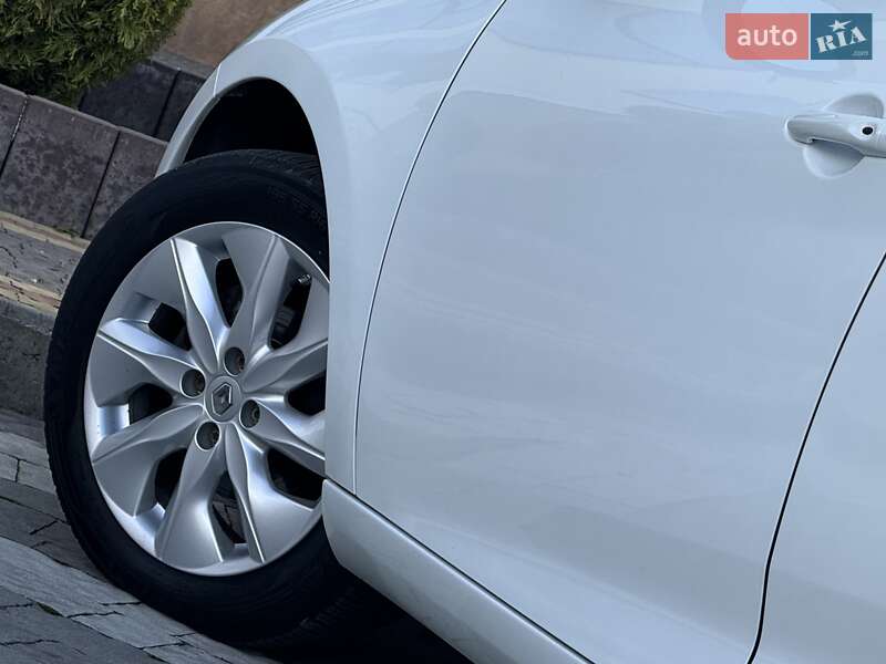 Хетчбек Renault Zoe 2013 в Дрогобичі