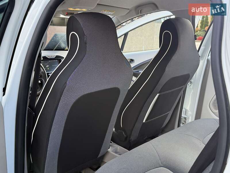 Хетчбек Renault Zoe 2013 в Дрогобичі