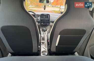 Хетчбек Renault Zoe 2015 в 